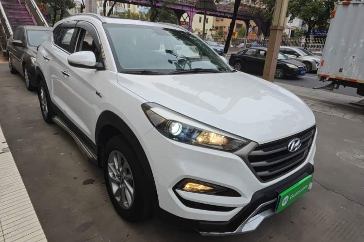 Used Hyundai Tucson 2015 1.6T Dual-Clutch Two-Wheel-Drive Smart Model

