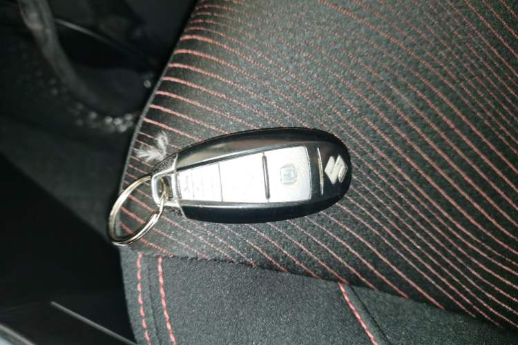 Used Suzuki S-Cross 2015 1.6L CVT Two-Wheel Drive Entry-Level Trim
