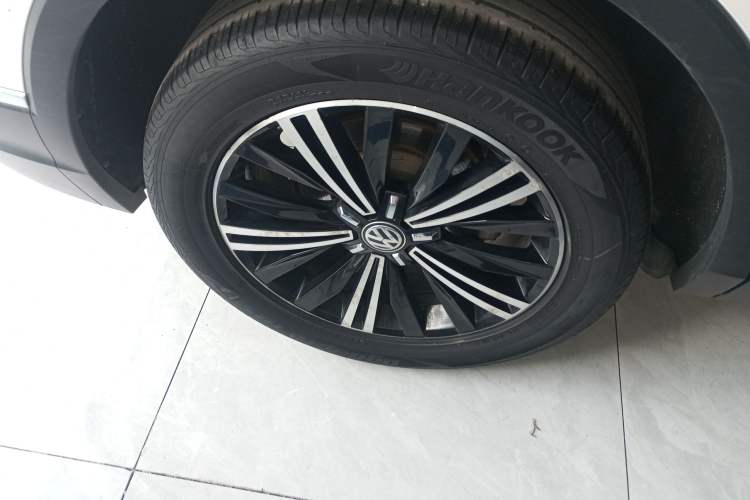 Used Volkswagen Tiguan L 2019 Updated Version 330TSI Automatic Two-Wheel Drive Panoramic Comfort Edition China VI Standard