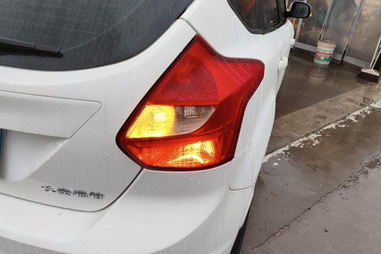 Used Ford Focus 2012 Hatchback 1.6L Automatic Fashion Edition
