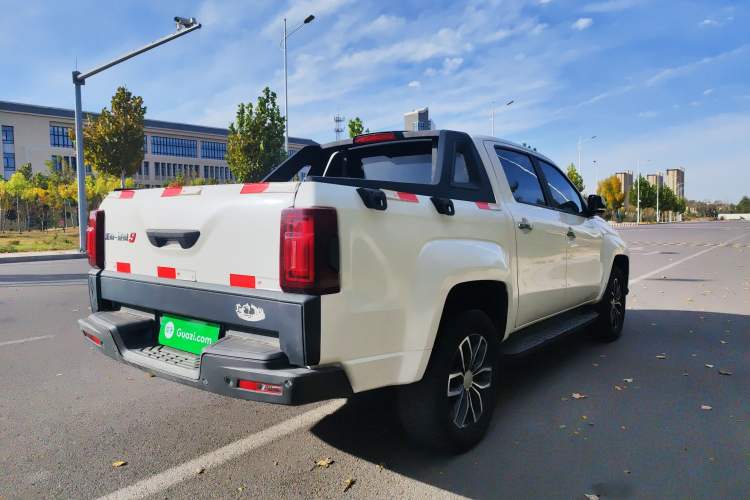 Used JMC Yuhu 9 2019 2.0T Automatic Gasoline Two-Wheel Drive Comfort Edition
