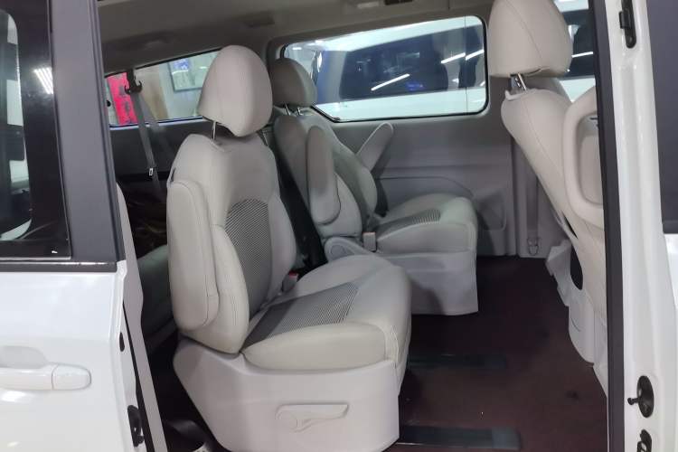 Used SAIC MAXUS G10 2018 PLUS 2.0T Automatic Smart Edition