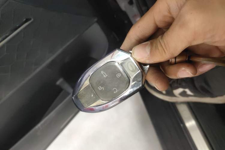 Used GAC Trumpchi GS8 2022 Dual-Engine Series 2.0TM Two-Wheel Drive Prestige Edition (7 Seats)
