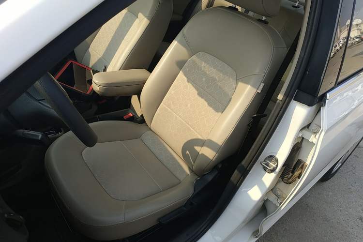 Used Volkswagen Santana 2015 1.6L Automatic Comfort Edition
