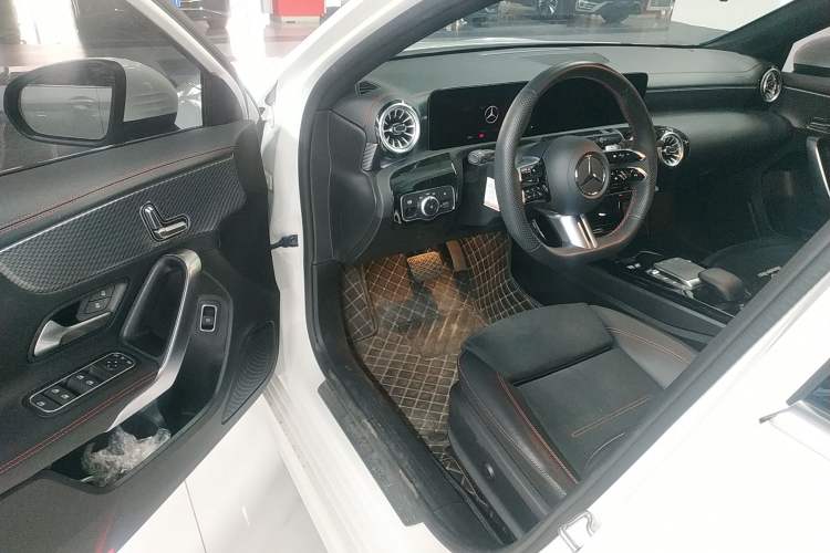 Used Mercedes-Benz A-Class 2023 A 200 L Fashion Model
