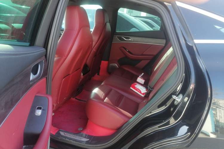 Used  SF5 2021 Four-Wheel Drive Freedom Expedition Edition
