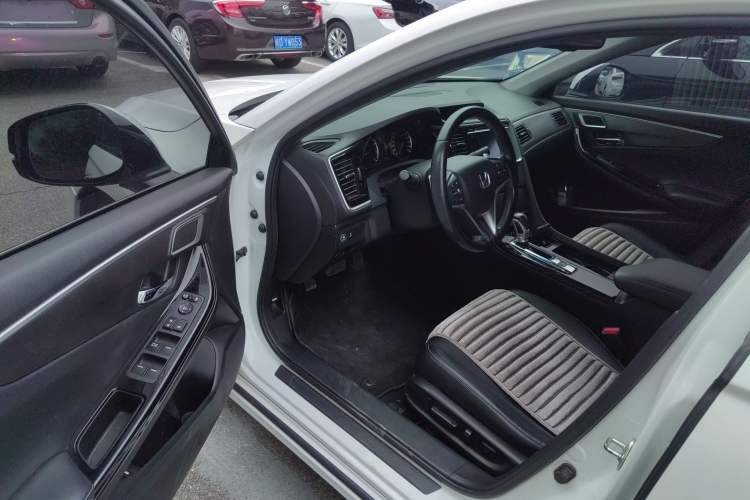 Used Honda Spirior 2015 2.0L Prestige Edition
