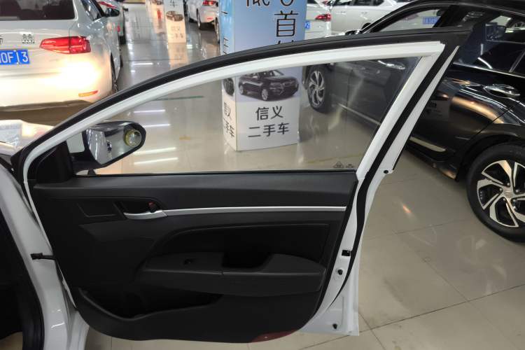 Used Hyundai Elantra 2018 1.6L Automatic 15th Anniversary Special Edition
