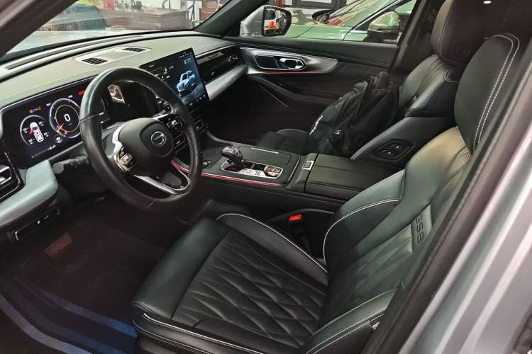 Used GAC Trumpchi GS8 2022 Flagship Series 2.0 TGDI Two-Wheel-Drive Prestige Edition (6-seater)