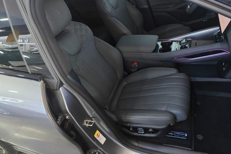 Used BYD Song L EV 2025 Intelligent Driving Version 662 km LiDAR Excellence Edition
