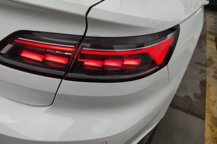 Used Volkswagen FAW-Volkswagen CC 2020 330TSI Huayan Edition China VI Standard
