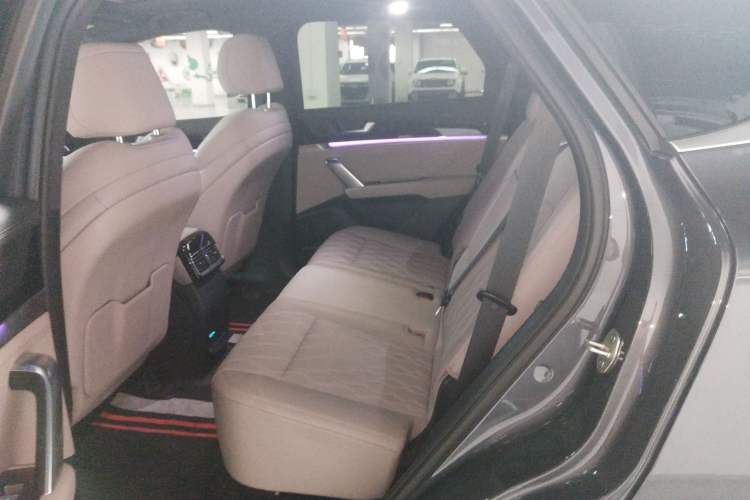 Used BYD Tang New Energy 2024 DM-i Glory Edition 112KM Prestige Model
