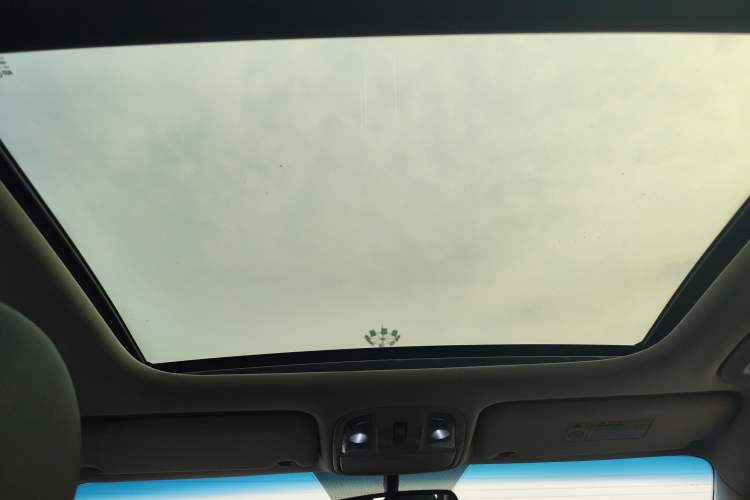 Used Kia K5 2016 1.6T Automatic LUX
