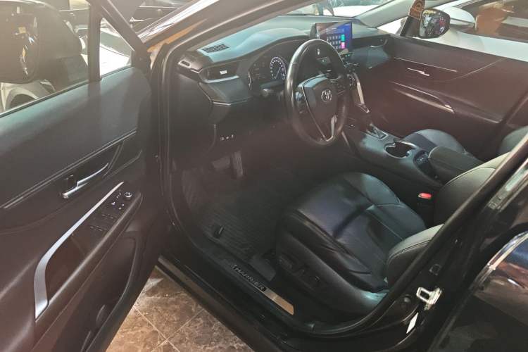 Used Toyota Harrier 2022 Dual-Engine 2.5L CVT Two-Wheel Drive Luxury Edition