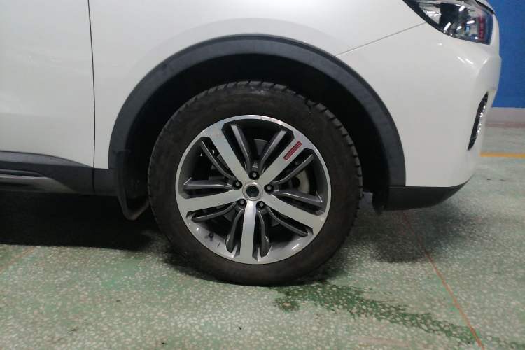 Used Haval H6 2017 Red Label 2.0T Automatic Two-Wheel Drive ZhiShang Model
