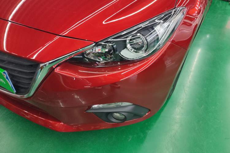 Used Mazda Mazda 3 Axela 2016 Sedan 1.5L Automatic Comfort Model
