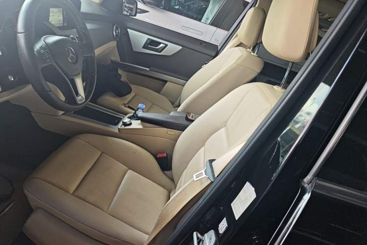 Used Mercedes-Benz GLK-Class 2013 Facelift GLK 300 4MATIC Fashion Edition
