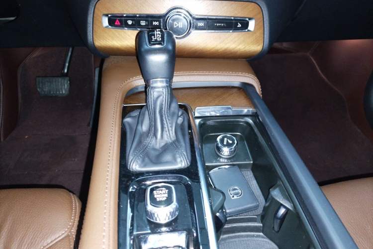 Used Volvo XC90 2020 Facelifted T6 Zhiyi Luxury 7-Seater