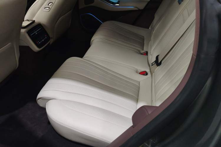 Used Denza Z9GT 2024 1100 Four-Wheel Drive Ultra Version
