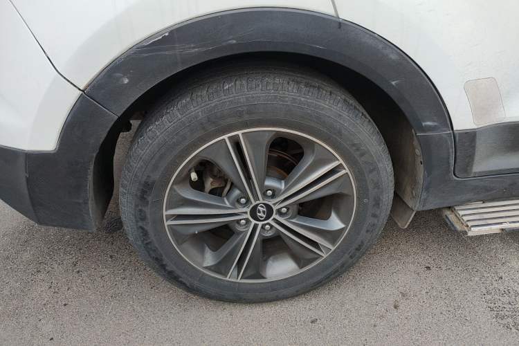 Used Hyundai ix25 2015 1.6L Automatic Two-Wheel-Drive Deluxe DLX Model