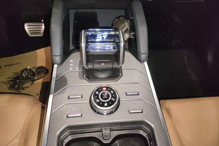 Used Jetour Traveler 2023 2.0T All-Wheel Drive Conquer PRO
