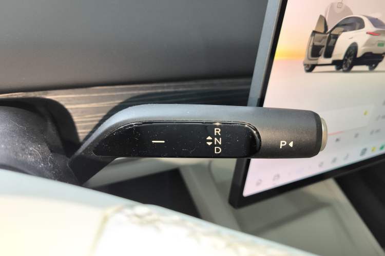 Used ONVO L60 2024 60 kWh All-Wheel Drive
