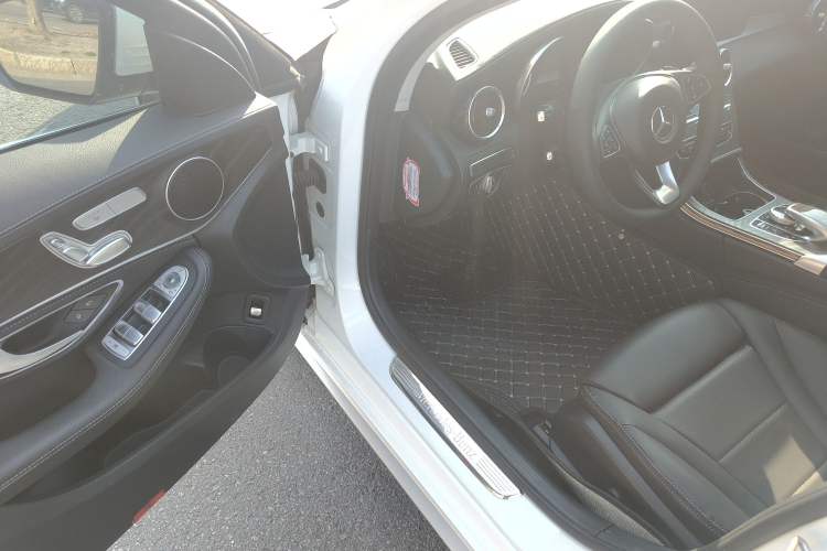 Used Mercedes-Benz C-Class 2017 Facelift C 200 L Sport Edition