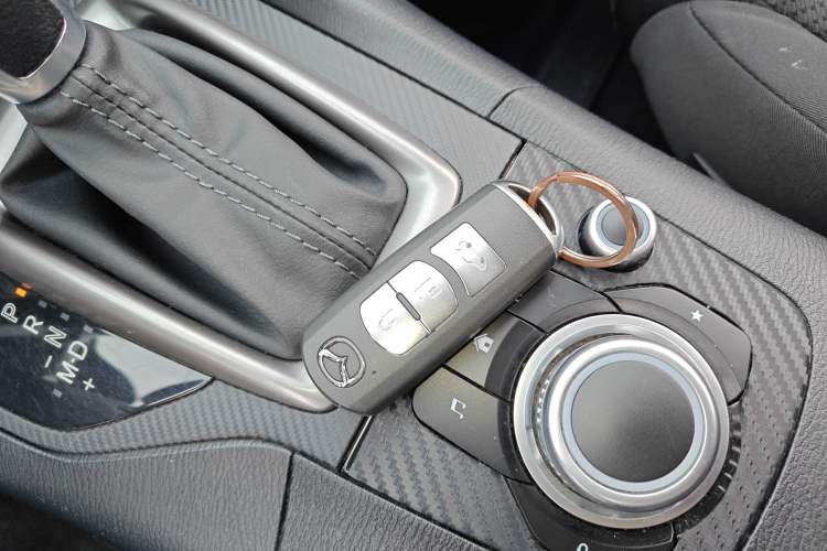 Used Mazda Mazda 3 Axela 2017 Sedan 1.5L Automatic Comfort Model Emission Standard China V