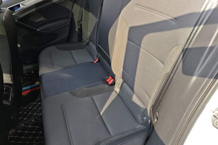 Used Volkswagen Golf 2018 230TSI Automatic Comfort Model
