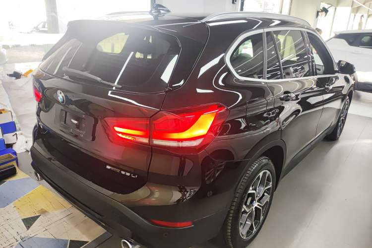 Used BMW X1 2021 Restyled sDrive25Li Leading Edition
