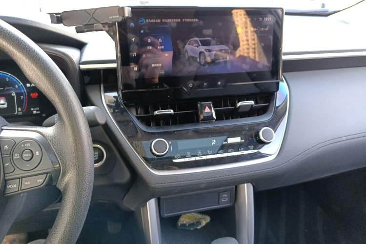 Used Toyota Corolla Cross 2024 2.0L Luxury Edition
