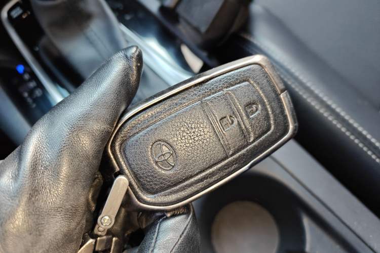 Used Toyota Corolla Cross 2024 2.0L Smart Electric Hybrid Dual-Engine Pioneer Edition