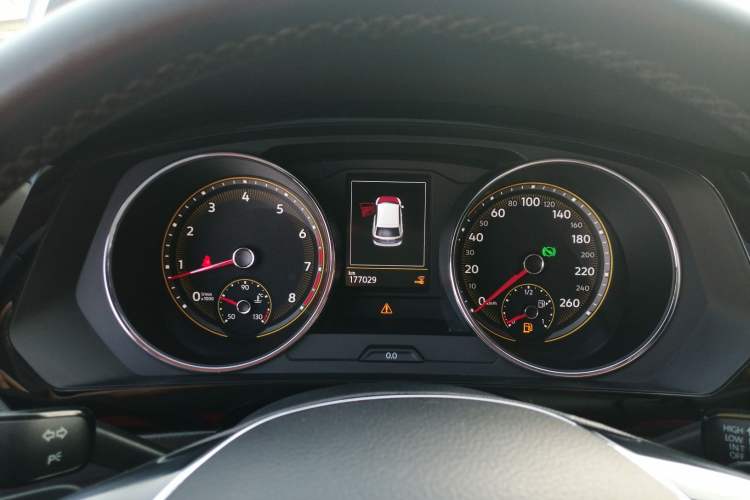 Used Volkswagen Tiguan L 2019 330TSI Automatic Two-Wheel Drive Panoramic Comfort Edition China VI Standard
