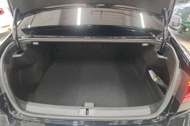 Used Volkswagen Magotan 2023 2 Million Units Limited-Edition 380TSI DSG Flagship Version
