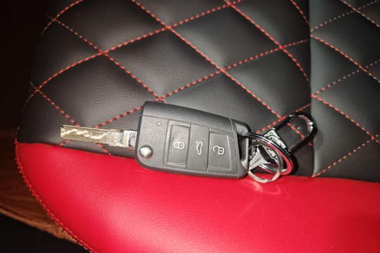 Used Volkswagen Golf 2016 1.6L Automatic Fashion Model