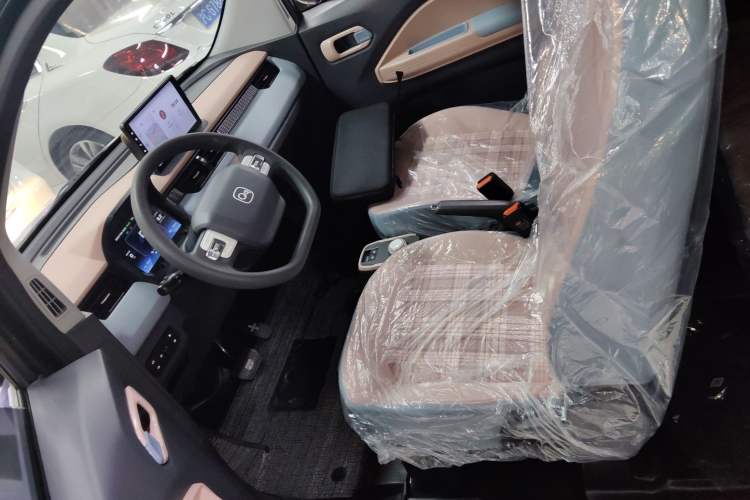 Used Chery QQ Ice Cream 2025 205km Qi Energy Version
