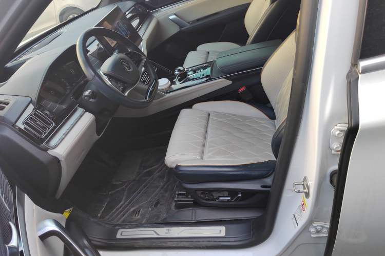 Used BYD Tang New Energy 2022 EV 635 km All-Wheel-Drive Flagship Model
