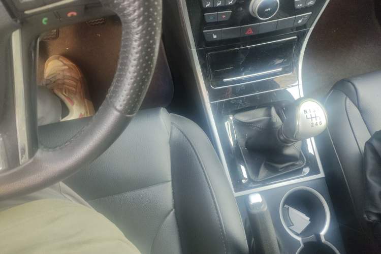 Used Haval H2 2016 Red Label 1.5T Manual Two-Wheel Drive Elite Model