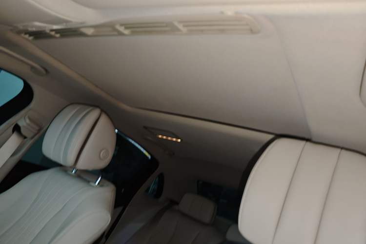 Used Mercedes-Benz E-Class 2019 E 260 L
