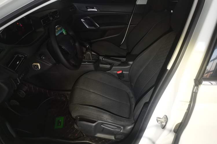 Used Peugeot 308 2016 1.6L Manual Fashion Edition