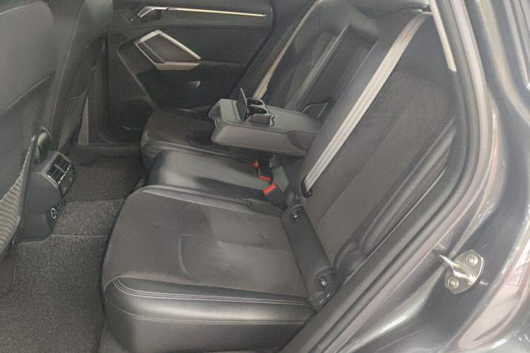 Used Audi Q3 2019 40 TFSI Fashion Dynamic Model
