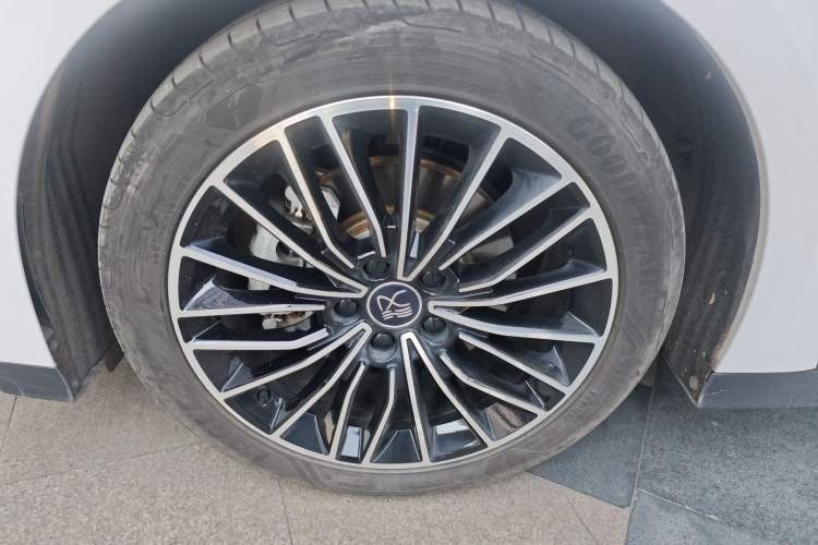 Used BYD Han 2022 DM-i 121KM Prestige Model
