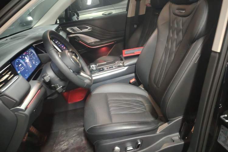 Used Hongqi HS7 PHEV 2024 2.0T PHEV Two-Wheel Drive Flagship Edition 7 Seats
