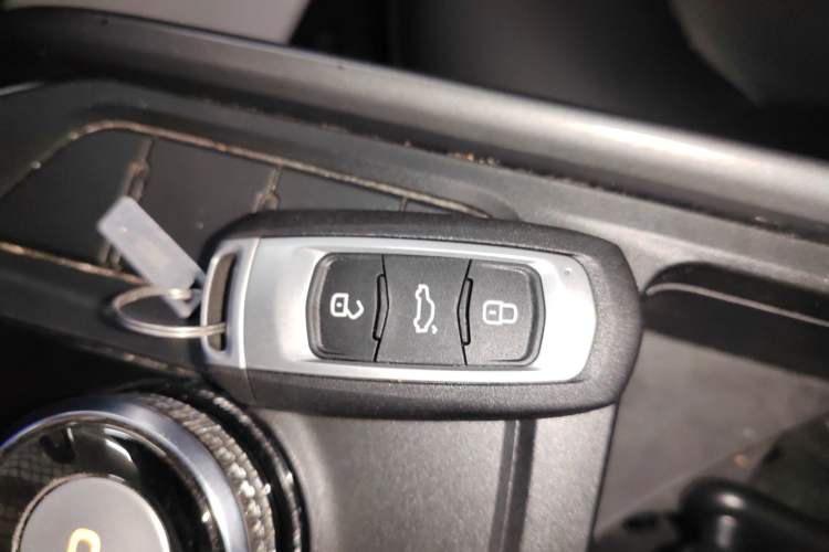 Used Geely Auto Emgrand New Energy 2022 EV Pro Ride-Hailing Version Lithium Iron Phosphate