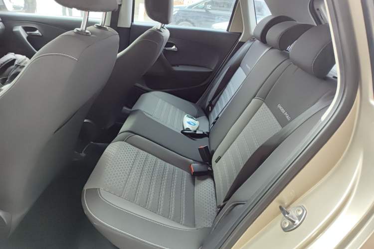 Used Volkswagen Polo 2014 1.6L Cross Polo Automatic
