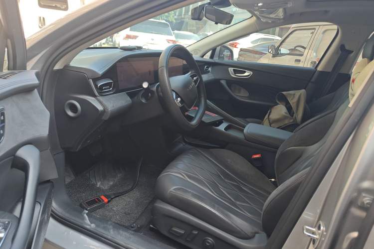 Used Roewe D7 2023 DMH 125km Excellence Edition