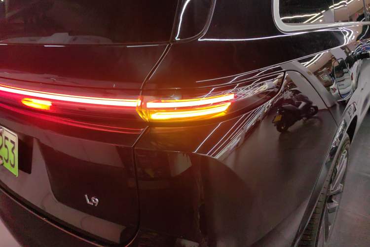 TDK.VehicleDetails.img