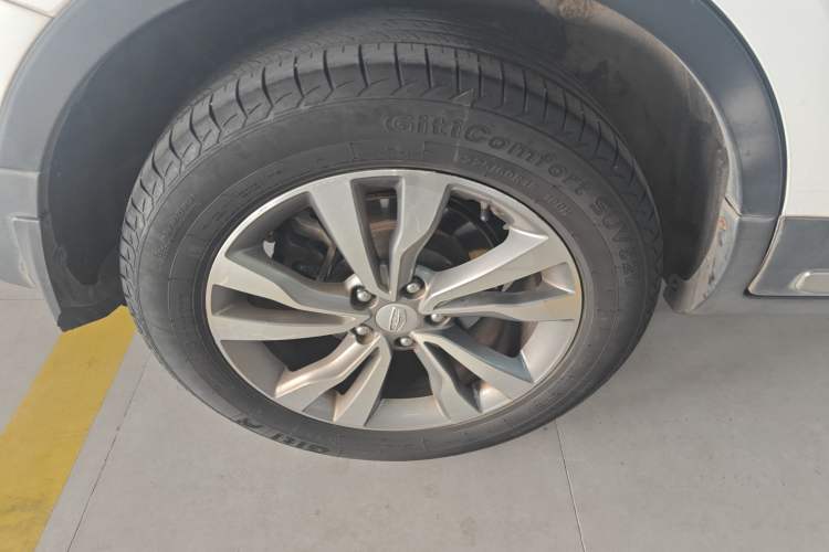 Used Geely Auto Emgrand X7 Sport 2016 2.0L Manual ZhiShang Version
