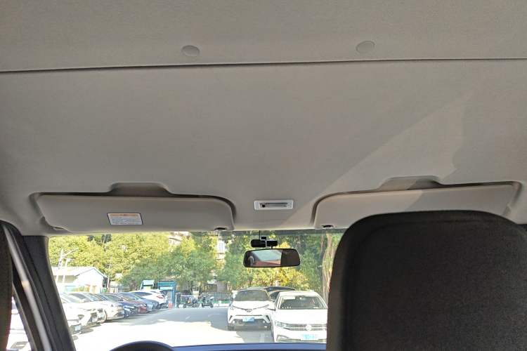 Used JMC Fushun 2025 2.0T 8AT Diesel Short-Wheelbase Low-Roof Commercial Multi-Purpose Passenger Vehicle with 5/6 Seats and Liftgate Tailgate