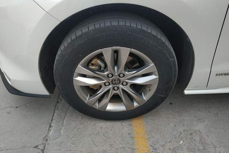 Used Toyota Sienna 2023 2.5L Hybrid Comfort Edition